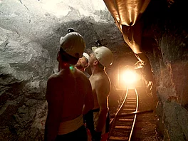 Servus Tv Dreharbeiten-Revisionsarbeiten im Gasteiner Heilstollen.